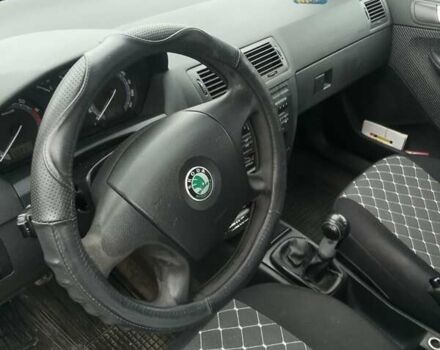 Сірий Шкода Фабія, об'ємом двигуна 1.39 л та пробігом 315 тис. км за 3900 $, фото 11 на Automoto.ua