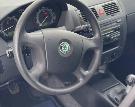 Серый Шкода Фабия, объемом двигателя 1.4 л и пробегом 231 тыс. км за 4500 $, фото 19 на Automoto.ua