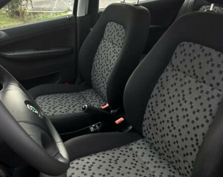 Сірий Шкода Фабія, об'ємом двигуна 1.39 л та пробігом 201 тис. км за 5500 $, фото 20 на Automoto.ua
