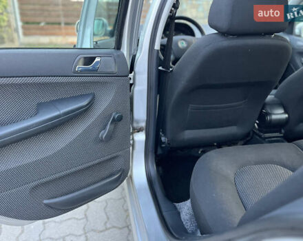 Серый Шкода Фабия, объемом двигателя 1.39 л и пробегом 217 тыс. км за 5399 $, фото 39 на Automoto.ua