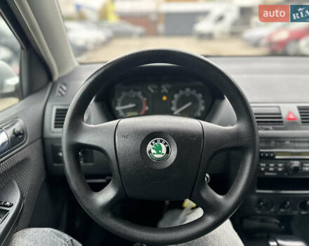 Шкода Фабия 2007 в Чернигове на Automoto.ua Серый Шкода Фабия, объемом двигателя 1.4 л и пробегом 193 тыс. км за 5400 $, фото 20 на Automoto.ua