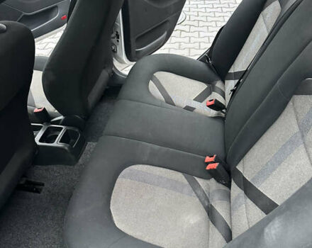 Серый Шкода Фабия, объемом двигателя 1.4 л и пробегом 203 тыс. км за 4800 $, фото 24 на Automoto.ua