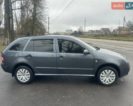 Серый Шкода Фабия, объемом двигателя 1.39 л и пробегом 180 тыс. км за 4350 $, фото 4 на Automoto.ua
