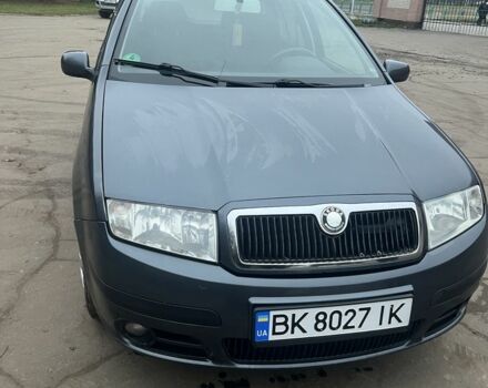 Серый Шкода Фабия, объемом двигателя 1.2 л и пробегом 193 тыс. км за 3200 $, фото 1 на Automoto.ua