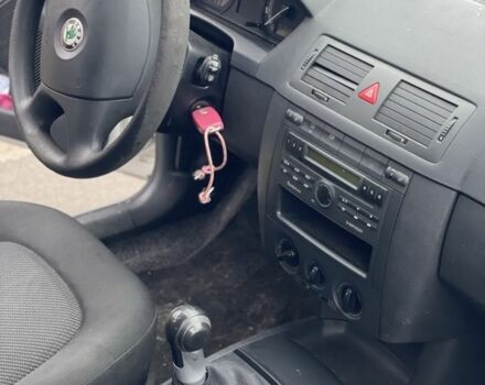 Серый Шкода Фабия, объемом двигателя 1.4 л и пробегом 226 тыс. км за 4550 $, фото 7 на Automoto.ua