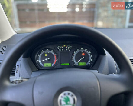 Серый Шкода Фабия, объемом двигателя 1.39 л и пробегом 217 тыс. км за 5399 $, фото 23 на Automoto.ua