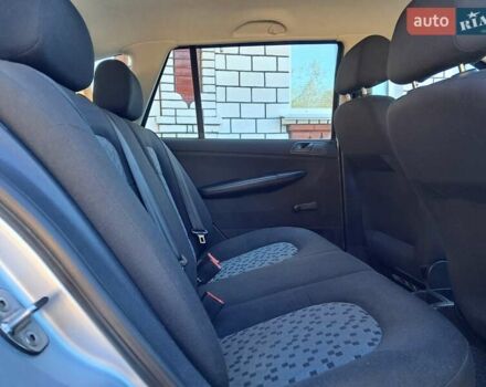 Серый Шкода Фабия, объемом двигателя 1.4 л и пробегом 174 тыс. км за 5000 $, фото 10 на Automoto.ua