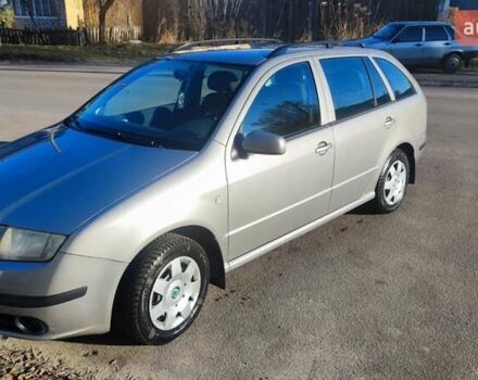 Серый Шкода Фабия, объемом двигателя 1.39 л и пробегом 217 тыс. км за 4900 $, фото 4 на Automoto.ua