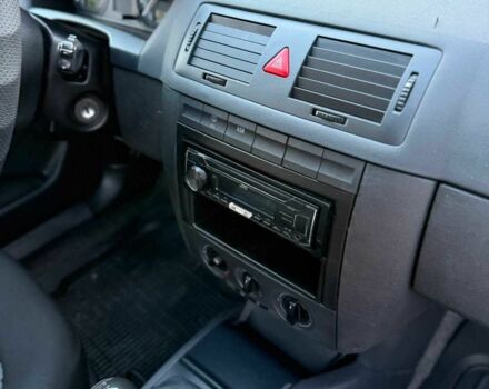 Серый Шкода Фабия, объемом двигателя 1.4 л и пробегом 190 тыс. км за 4300 $, фото 14 на Automoto.ua