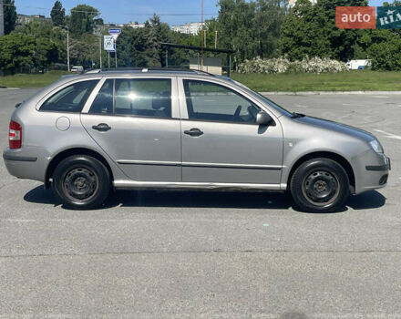 Серый Шкода Фабия, объемом двигателя 1.39 л и пробегом 226 тыс. км за 4900 $, фото 11 на Automoto.ua