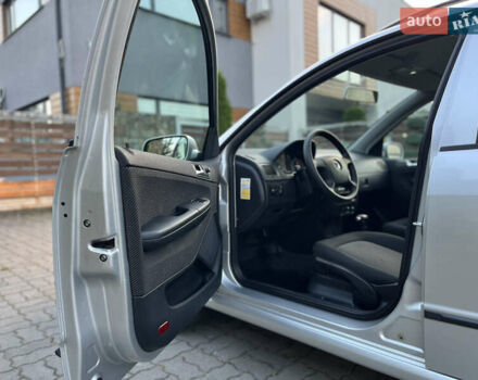 Серый Шкода Фабия, объемом двигателя 1.39 л и пробегом 217 тыс. км за 5399 $, фото 19 на Automoto.ua