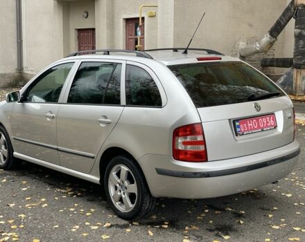 Серый Шкода Фабия, объемом двигателя 1.4 л и пробегом 231 тыс. км за 4500 $, фото 4 на Automoto.ua