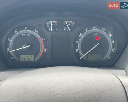 Серый Шкода Фабия, объемом двигателя 1.4 л и пробегом 231 тыс. км за 4500 $, фото 9 на Automoto.ua