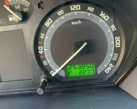 Серый Шкода Фабия, объемом двигателя 1.4 л и пробегом 253 тыс. км за 4900 $, фото 8 на Automoto.ua