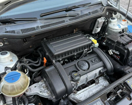 Серый Шкода Фабия, объемом двигателя 1.39 л и пробегом 190 тыс. км за 4300 $, фото 13 на Automoto.ua