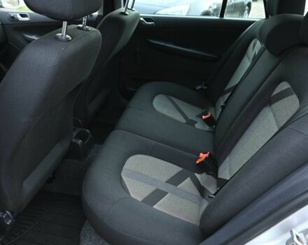 Серый Шкода Фабия, объемом двигателя 1.4 л и пробегом 209 тыс. км за 5350 $, фото 13 на Automoto.ua