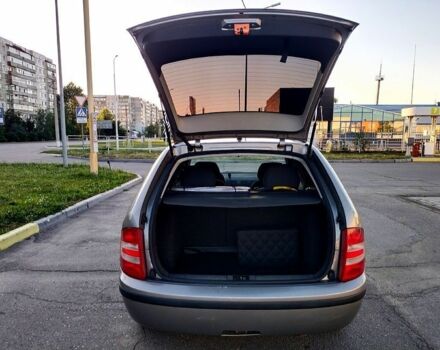 Серый Шкода Фабия, объемом двигателя 1.4 л и пробегом 277 тыс. км за 2910 $, фото 3 на Automoto.ua