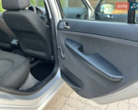 Серый Шкода Фабия, объемом двигателя 1.39 л и пробегом 217 тыс. км за 5399 $, фото 34 на Automoto.ua