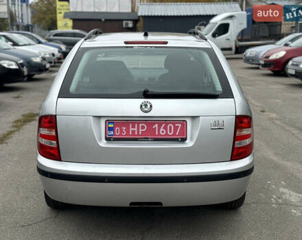 Шкода Фабия 2007 в Чернигове на Automoto.ua Серый Шкода Фабия, объемом двигателя 1.4 л и пробегом 193 тыс. км за 5400 $, фото 5 на Automoto.ua