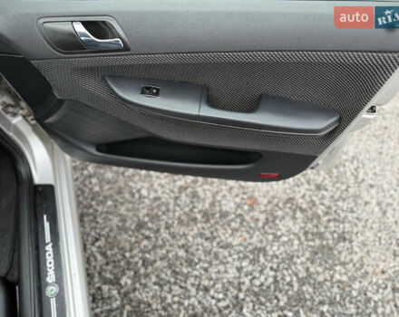 Сірий Шкода Фабія, об'ємом двигуна 1.42 л та пробігом 370 тис. км за 3300 $, фото 35 на Automoto.ua