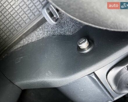 Сірий Шкода Фабія, об'ємом двигуна 1.39 л та пробігом 218 тис. км за 4200 $, фото 6 на Automoto.ua