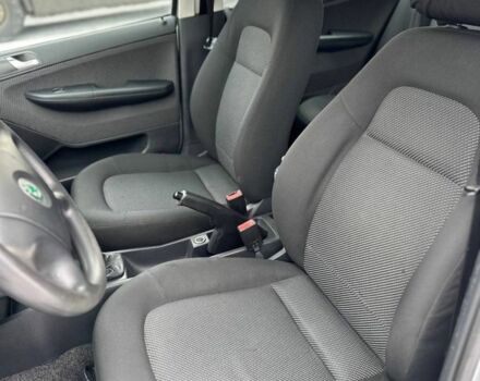 Серый Шкода Фабия, объемом двигателя 1.4 л и пробегом 154 тыс. км за 4400 $, фото 11 на Automoto.ua