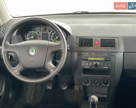 Серый Шкода Фабия, объемом двигателя 1.4 л и пробегом 231 тыс. км за 4500 $, фото 14 на Automoto.ua