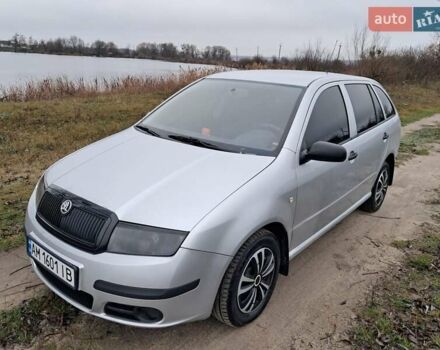 Серый Шкода Фабия, объемом двигателя 1.2 л и пробегом 220 тыс. км за 3999 $, фото 1 на Automoto.ua