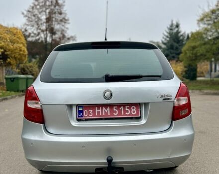 Серый Шкода Фабия, объемом двигателя 1.6 л и пробегом 247 тыс. км за 5350 $, фото 3 на Automoto.ua