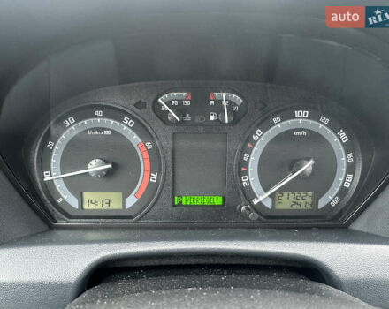 Серый Шкода Фабия, объемом двигателя 1.4 л и пробегом 217 тыс. км за 5499 $, фото 5 на Automoto.ua