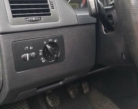 Серый Шкода Фабия, объемом двигателя 1.39 л и пробегом 194 тыс. км за 3850 $, фото 34 на Automoto.ua