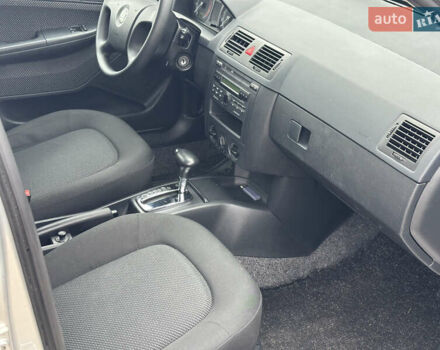 Серый Шкода Фабия, объемом двигателя 1.4 л и пробегом 217 тыс. км за 5499 $, фото 8 на Automoto.ua