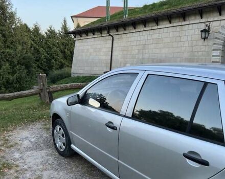 Сірий Шкода Фабія, об'ємом двигуна 1.2 л та пробігом 153 тис. км за 4100 $, фото 3 на Automoto.ua