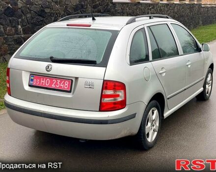 Серый Шкода Фабия, объемом двигателя 1.4 л и пробегом 226 тыс. км за 4550 $, фото 3 на Automoto.ua