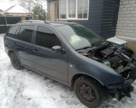 Серый Шкода Фабия, объемом двигателя 1.4 л и пробегом 224 тыс. км за 2100 $, фото 2 на Automoto.ua