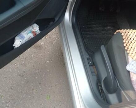Сірий Шкода Фабія, об'ємом двигуна 1.39 л та пробігом 319 тис. км за 4200 $, фото 6 на Automoto.ua