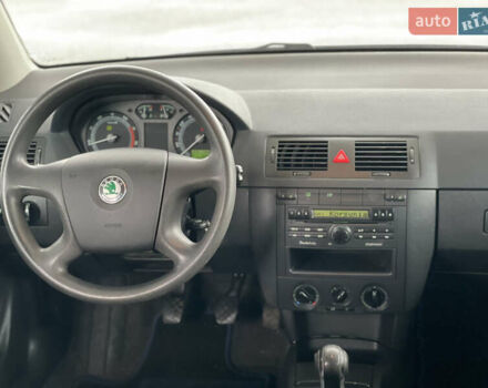 Серый Шкода Фабия, объемом двигателя 1.4 л и пробегом 231 тыс. км за 4500 $, фото 15 на Automoto.ua