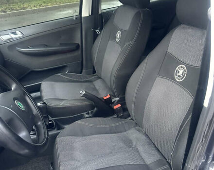 Серый Шкода Фабия, объемом двигателя 1.39 л и пробегом 180 тыс. км за 4350 $, фото 9 на Automoto.ua