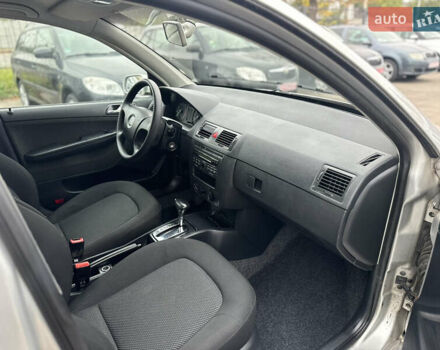 Шкода Фабия 2007 в Чернигове на Automoto.ua Серый Шкода Фабия, объемом двигателя 1.4 л и пробегом 193 тыс. км за 5400 $, фото 9 на Automoto.ua