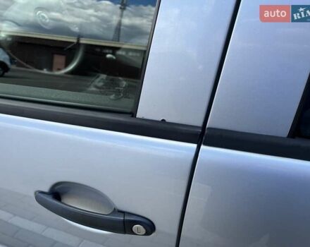 Сірий Шкода Фабія, об'ємом двигуна 1.42 л та пробігом 241 тис. км за 3800 $, фото 10 на Automoto.ua