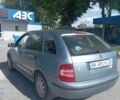 Сірий Шкода Фабія, об'ємом двигуна 1.2 л та пробігом 200 тис. км за 3300 $, фото 1 на Automoto.ua