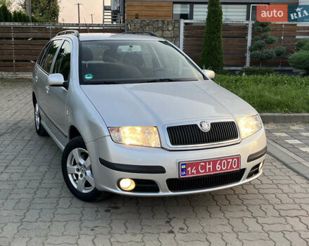 Серый Шкода Фабия, объемом двигателя 1.39 л и пробегом 217 тыс. км за 5399 $, фото 5 на Automoto.ua