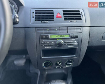 Серый Шкода Фабия, объемом двигателя 1.39 л и пробегом 217 тыс. км за 5399 $, фото 24 на Automoto.ua