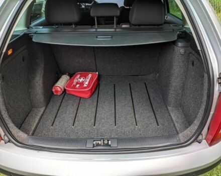 Серый Шкода Фабия, объемом двигателя 1.4 л и пробегом 222 тыс. км за 4000 $, фото 4 на Automoto.ua