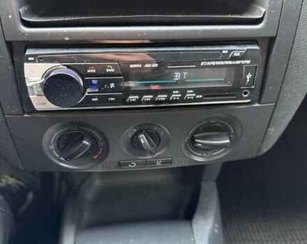 Сірий Шкода Фабія, об'ємом двигуна 1.39 л та пробігом 218 тис. км за 4200 $, фото 8 на Automoto.ua