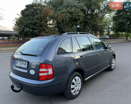 Сірий Шкода Фабія, об'ємом двигуна 1.39 л та пробігом 201 тис. км за 5500 $, фото 3 на Automoto.ua