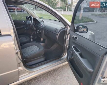 Серый Шкода Фабия, объемом двигателя 1.39 л и пробегом 277 тыс. км за 4800 $, фото 8 на Automoto.ua