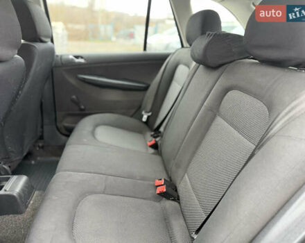 Сірий Шкода Фабія, об'ємом двигуна 1.42 л та пробігом 370 тис. км за 3300 $, фото 41 на Automoto.ua
