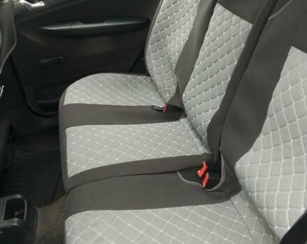 Сірий Шкода Фабія, об'ємом двигуна 1.39 л та пробігом 315 тис. км за 3900 $, фото 6 на Automoto.ua