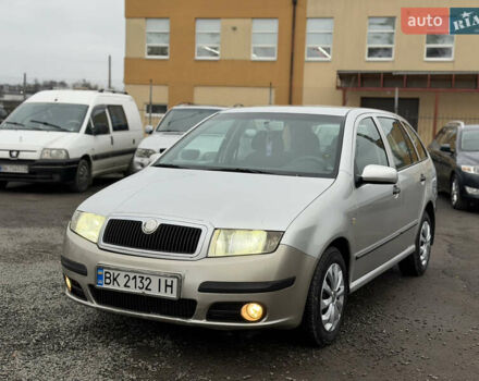 Сірий Шкода Фабія, об'ємом двигуна 1.42 л та пробігом 370 тис. км за 3300 $, фото 2 на Automoto.ua